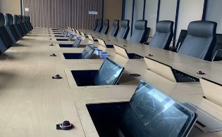 鐵三角數(shù)字會(huì)議系統(tǒng)解決方案：隱藏話筒也能遠(yuǎn)距離清晰拾音